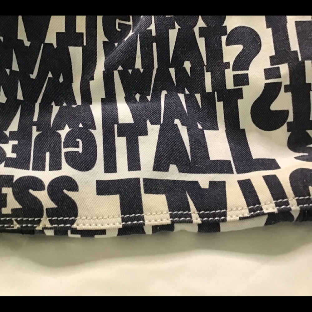 Guess Signature Canvas Tote Large - Picture 7 of 13